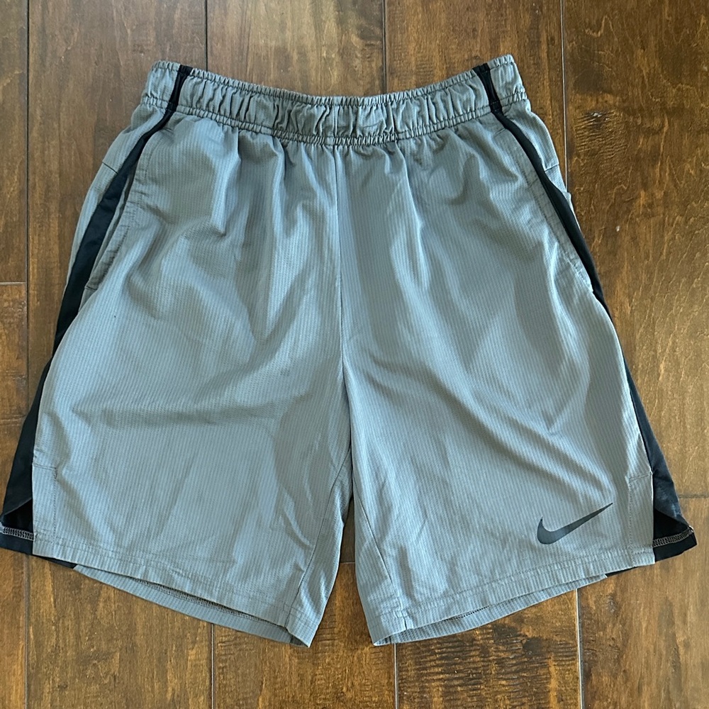 Nike - Dry Fit Men's Gray and Black Athletic Shorts - Size S